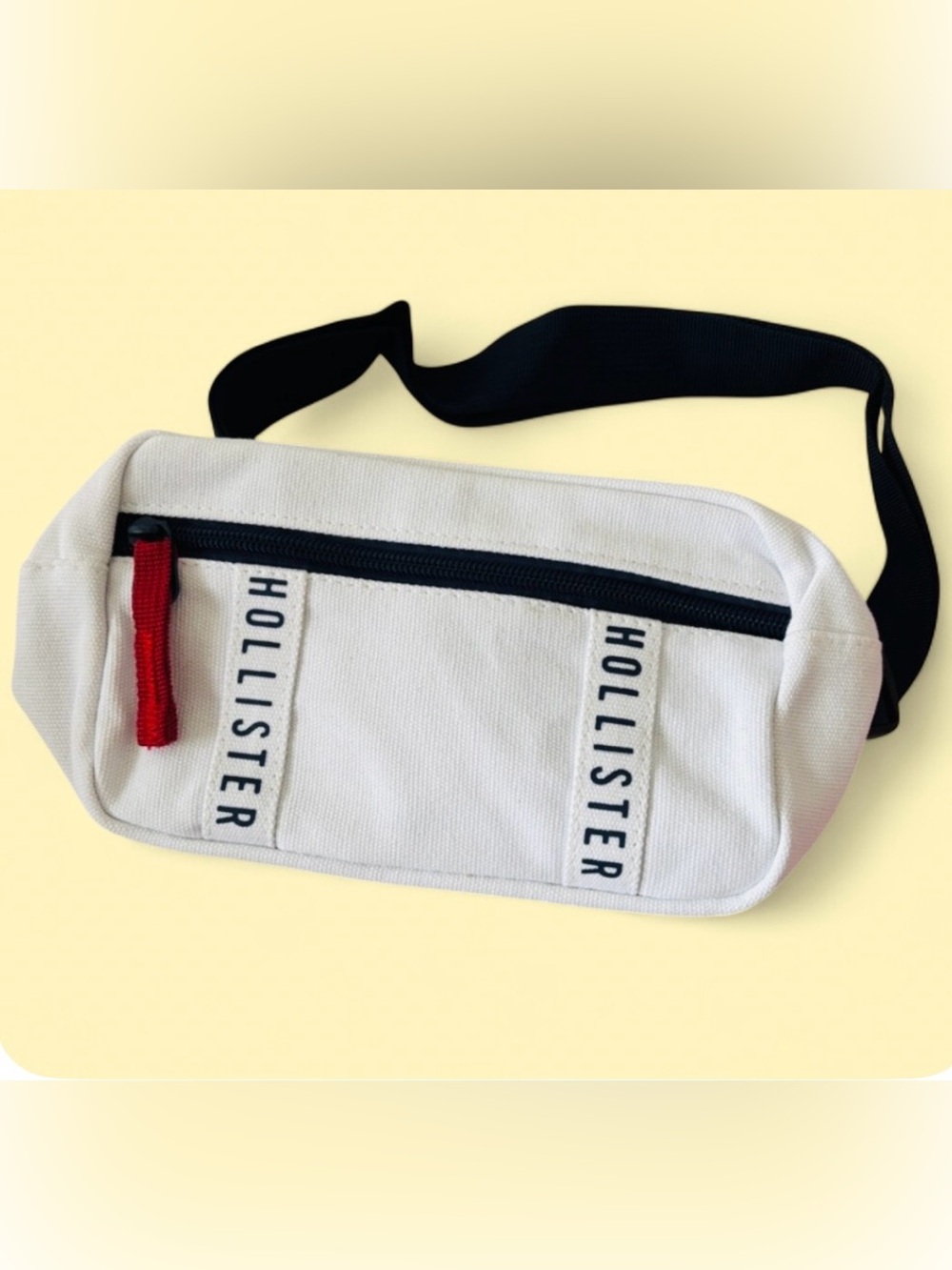 Hollister White Canvas Belt Bag with Navy Strap and Red Zipper Pull